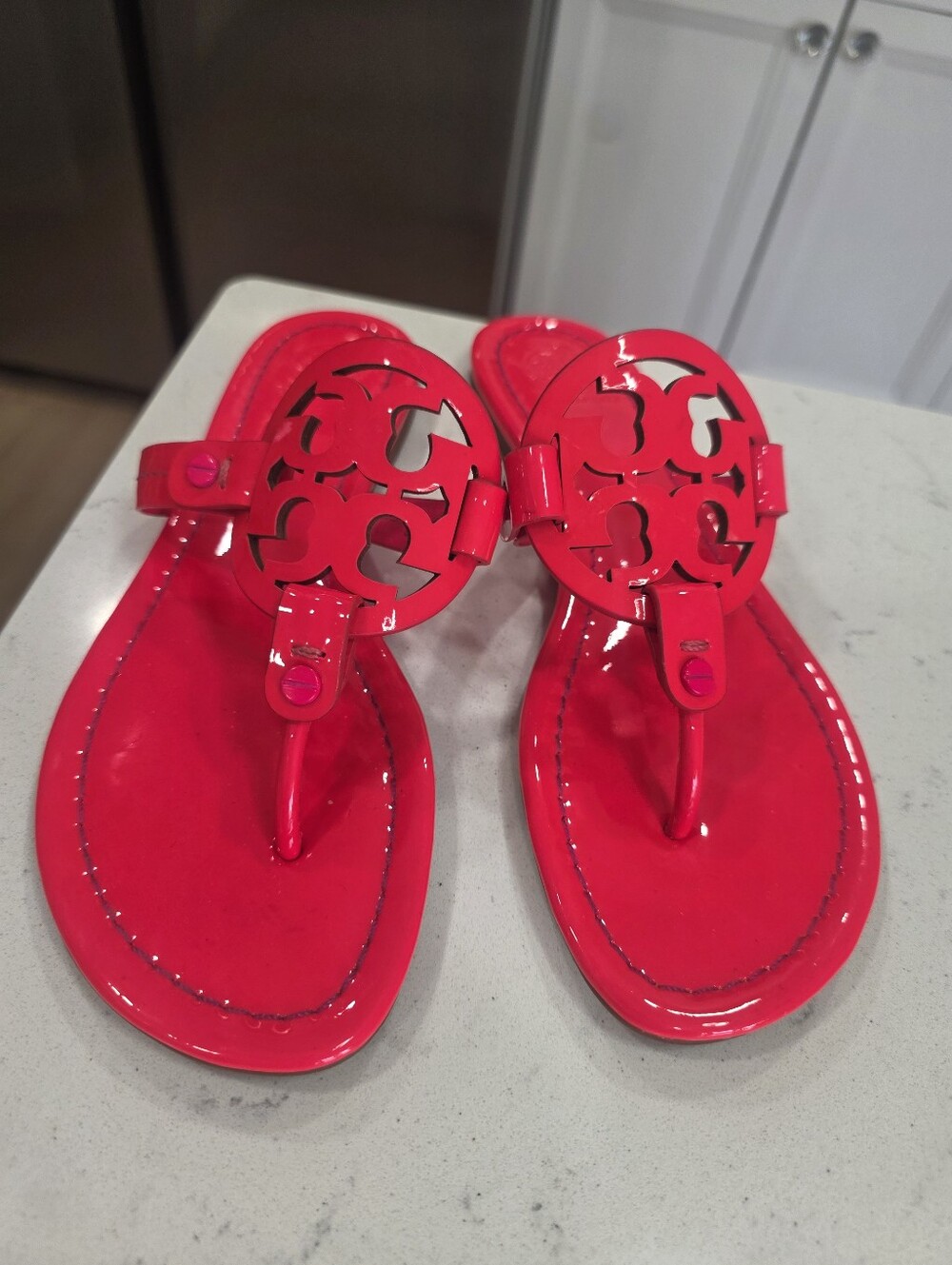 Tory Burch Patent Leather Miller Sandal Fluorescent Neon Fuchsia Women’s 6